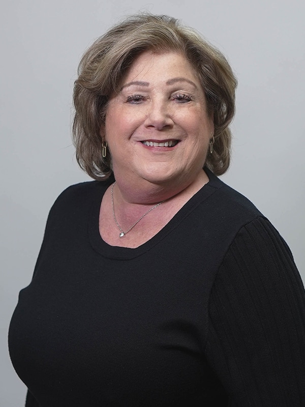 2025 Lynne Photo
